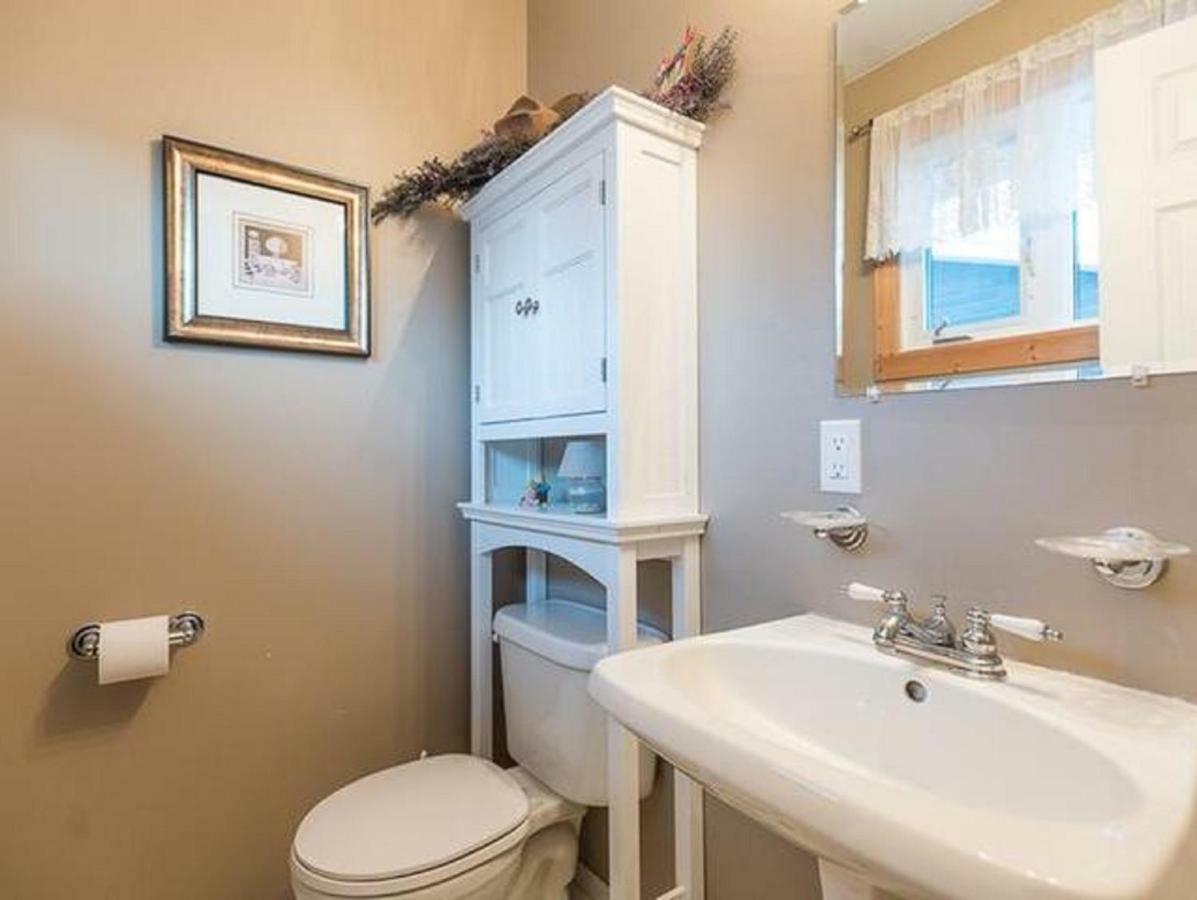 Wild North Bed & Rest Bed & Breakfast Whitehorse Bagian luar foto